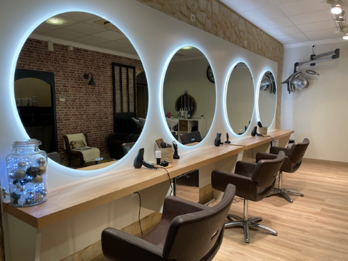 Image 2 représentant Bellucci Coiffure, page salon